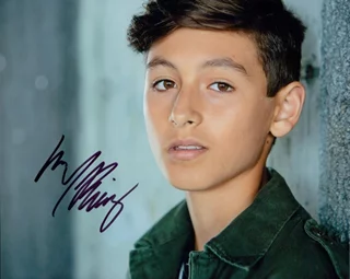 Marcel Ruiz autograph