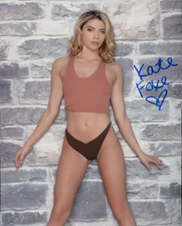 Kate Foxe autograph