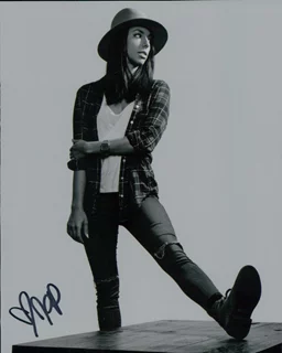 Jade Catta-Preta autograph