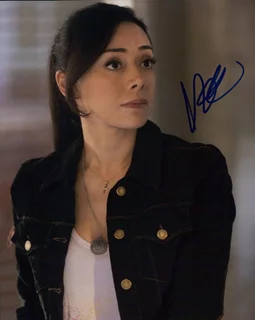 Aimee Garcia autograph