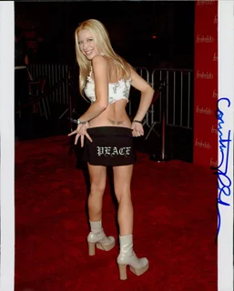 Courtney Peldon autograph