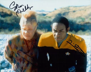 Star Trek Voyager autograph