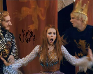 Eline Powell autograph