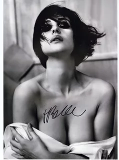 Monica Bellucci autograph