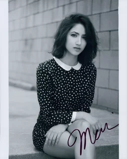Nikohl Boosheri autograph