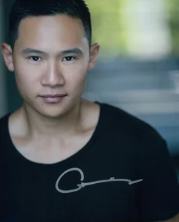 Curtis Lum autograph