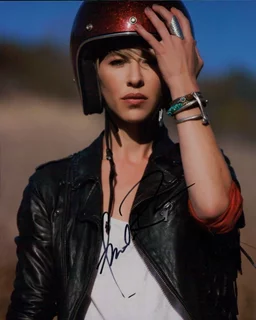 Amanda Rau autograph