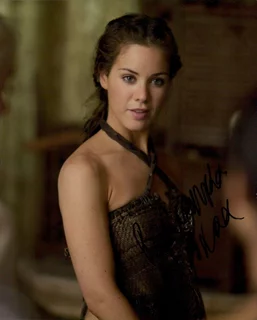 Roxanne McKee autograph