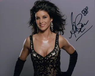 Allison Baver autograph