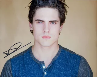 Daniel Covin autograph