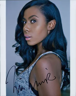 Nia Jervier autograph