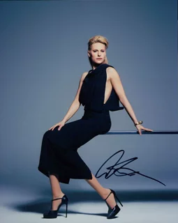 Aimee Mullins autograph
