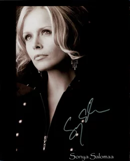 Sonya Salomaa autograph
