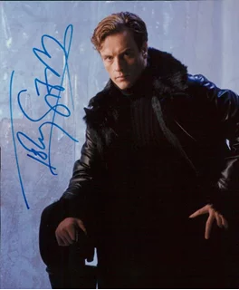 Toby Stephens autograph