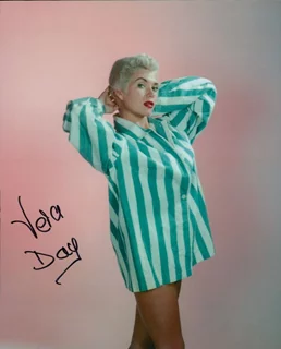 Vera Day autograph