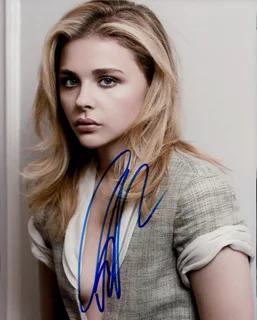 Chloe Moretz autograph