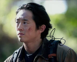 Steven Yeun autograph