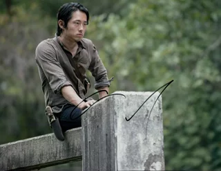 Steven Yeun autograph