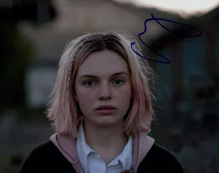 Odessa Young autograph