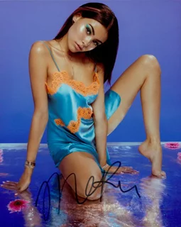 Madison Beer autograph