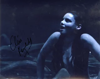 Eline Powell autograph