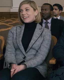 Susannah Flood autograph