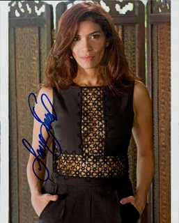 Laura Gomez autograph