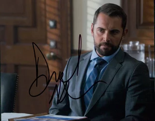 Daniel MacPherson autograph