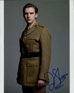 Dan Stevens autograph