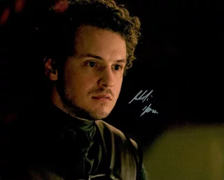 Freddie Stroma autograph