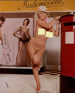 Pamela Green autograph