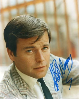 Robert Wagner autograph