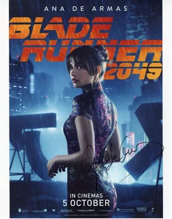 Ana de Armas autograph