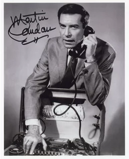 Martin Landau autograph