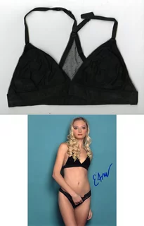 Emily Trudeau autograph