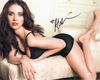 Alison Brie autograph