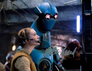 Billie Lourd autograph