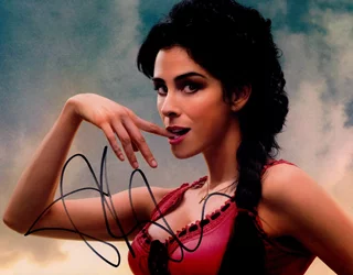 Sarah Silverman autograph