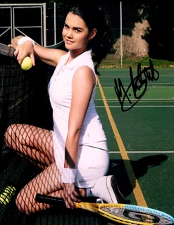 Maia Mitchell autograph