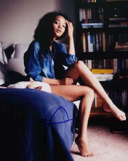 Kiersey Clemons autograph