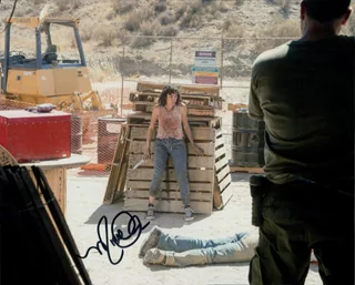 Mishel Prada autograph