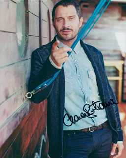 Claudio Santamaria autograph