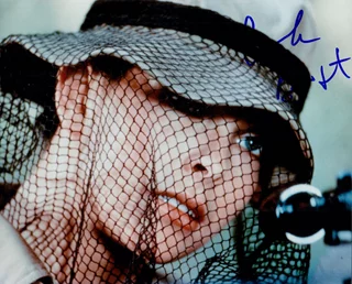 Carole Bouquet autograph