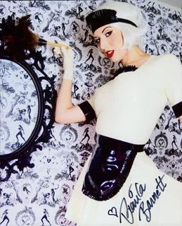 Bianca Barnett autograph