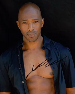 Ntare Guma Mbaho  Mwine autograph