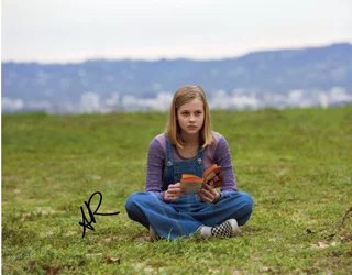 Angourie Rice autograph