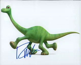 Raymond Ochoa autograph