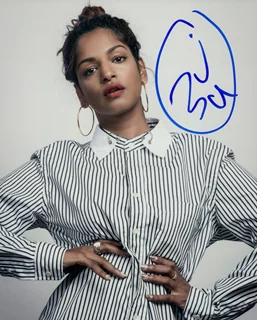 Maya Arulpragasam autograph