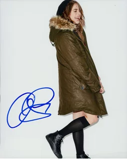 Olivia Luccardi autograph