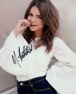 Maia Mitchell autograph